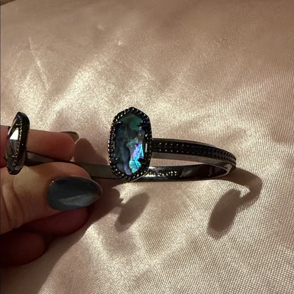 Kendra Scott Iridescent Abalone Cuff Bracelet in Blue-Green - Picture 1 of 6